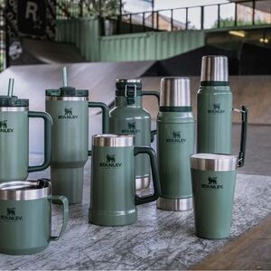 Stanley Hammertone green 40 oz tumbler